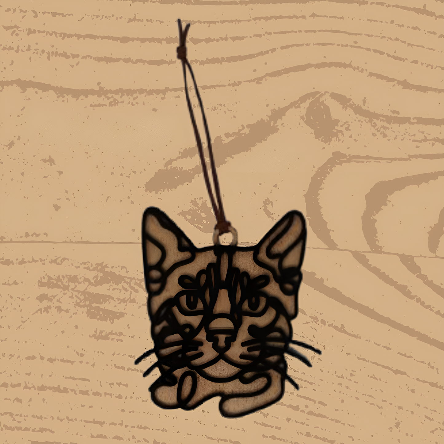 Bengal Cat Ornament – Handcrafted Wild-Inspired Décor